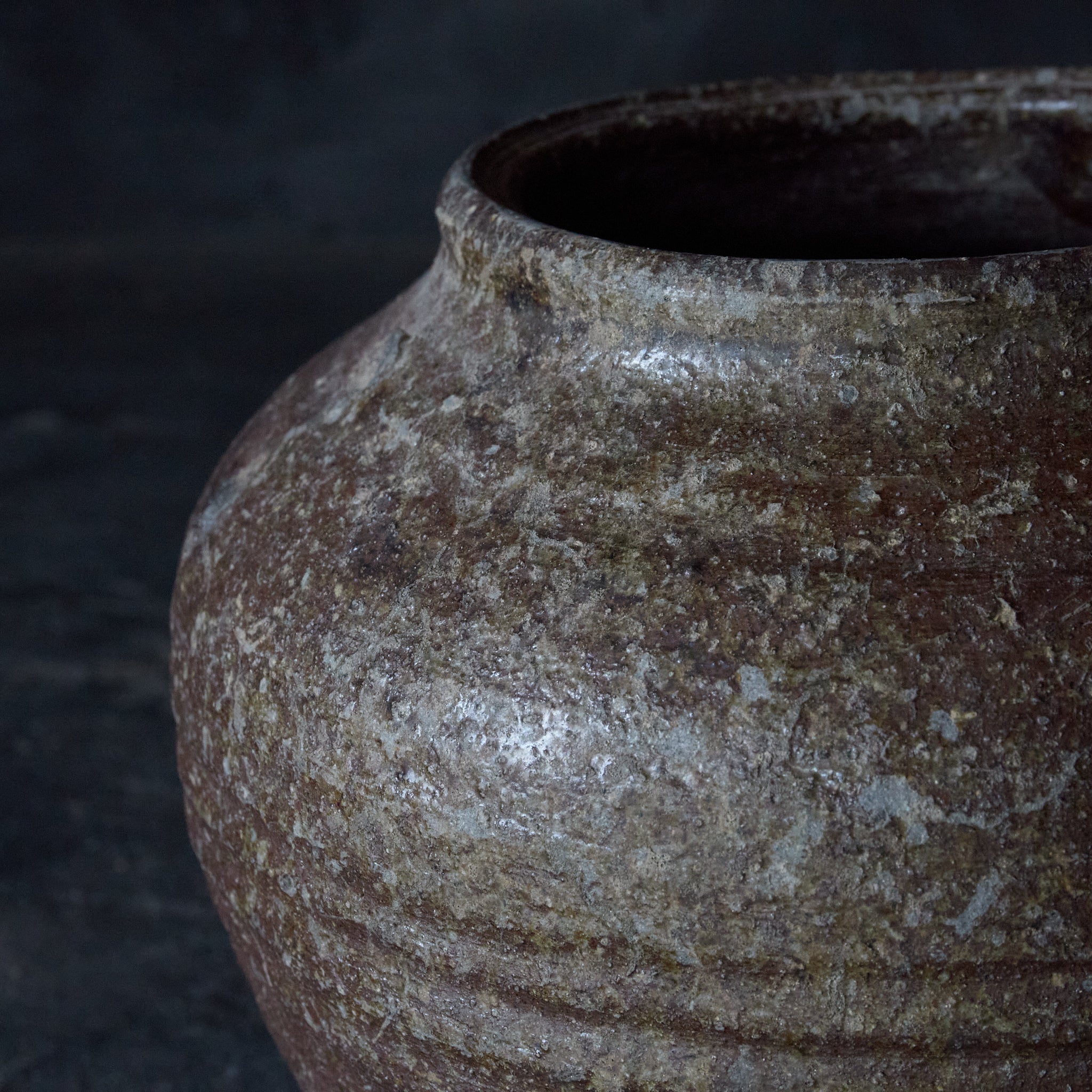 室町時代 古備前 壺（1336–1573 CE） | 入蘆花（ロカニイル）