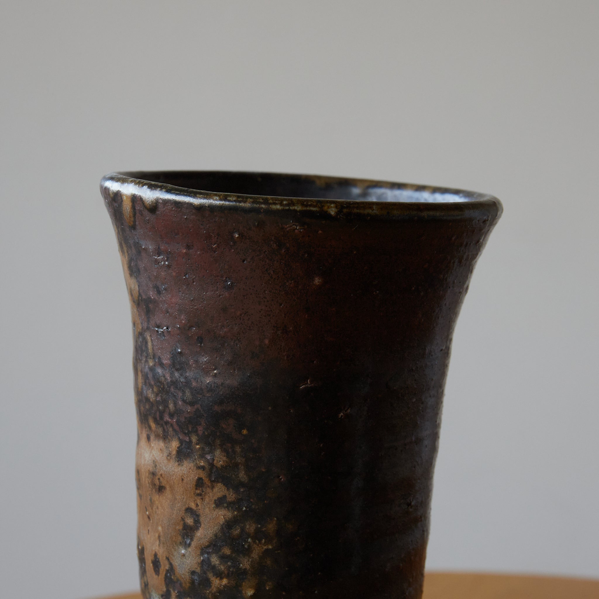 安土桃山–江戸時代 古備前 花入（1573–1867CE） | 入蘆花（ロカニイル）