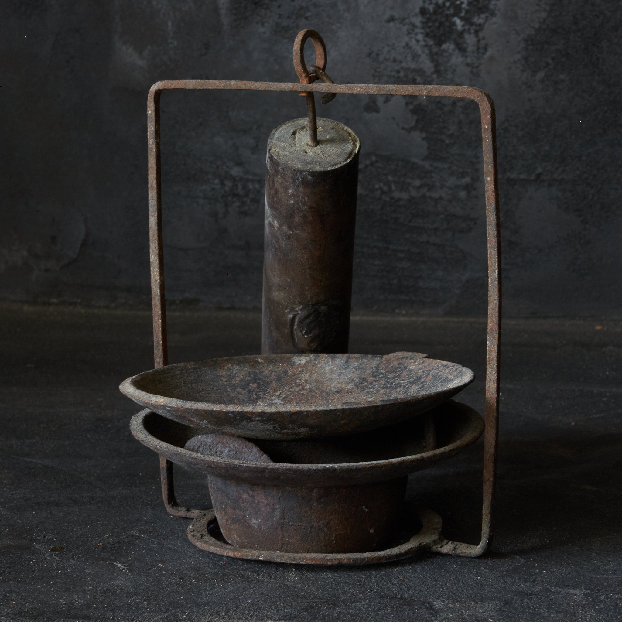 江戸時代 古鉄吊下灯火器（1603–1867 CE） | 入蘆花（ロカニイル）