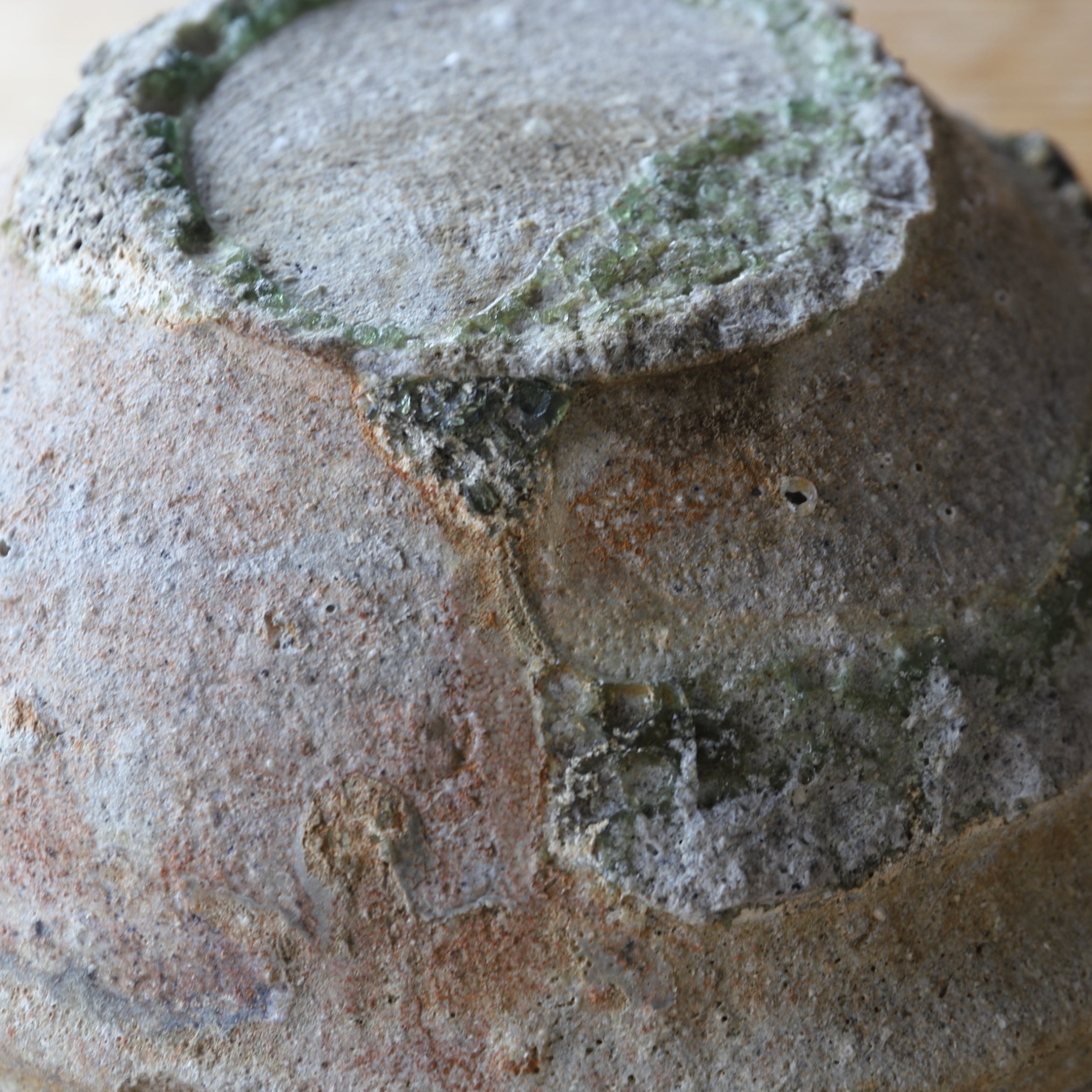 鎌倉時代 古瀬戸 ひっつき山茶碗（1185–1333 CE） | 入蘆花（ロカニイル）