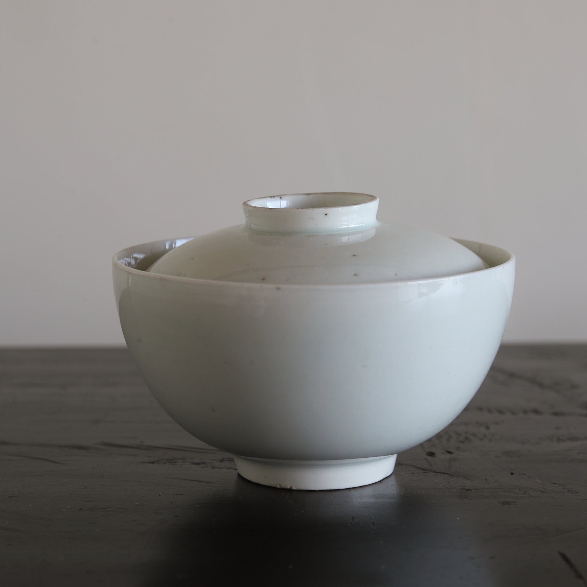 明代–清代 白高麗徳化窯蓋碗（1368–1911CE） | 入蘆花（ロカニイル）