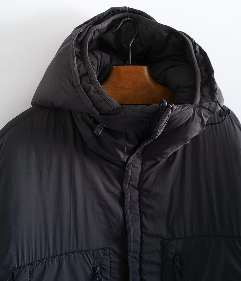 DAIWA PIER 39 TECH REVERSIBLE CLIMBERS PUFF JACKET [CHARCOAL