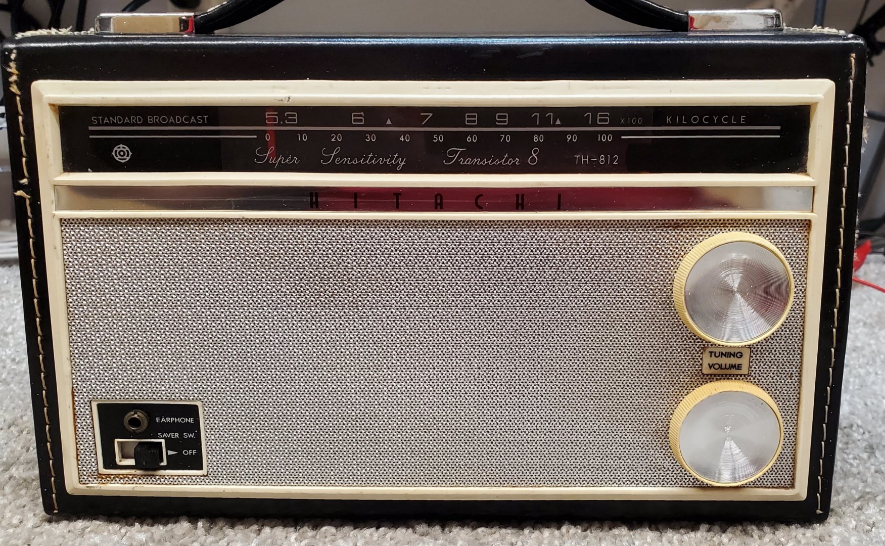 Hitachi TH-812 AM Portable Radio | radiojayallen