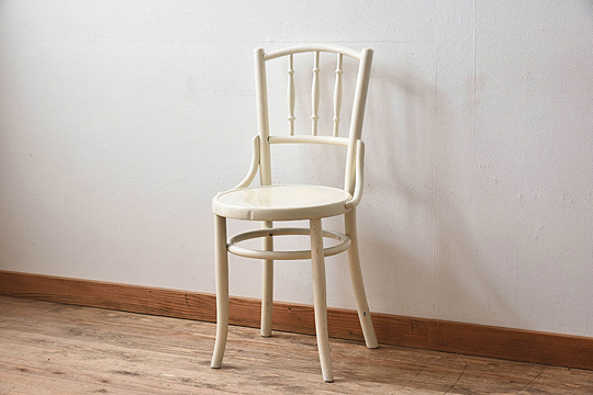 アンティークで見つける！人気のフレンチチェア