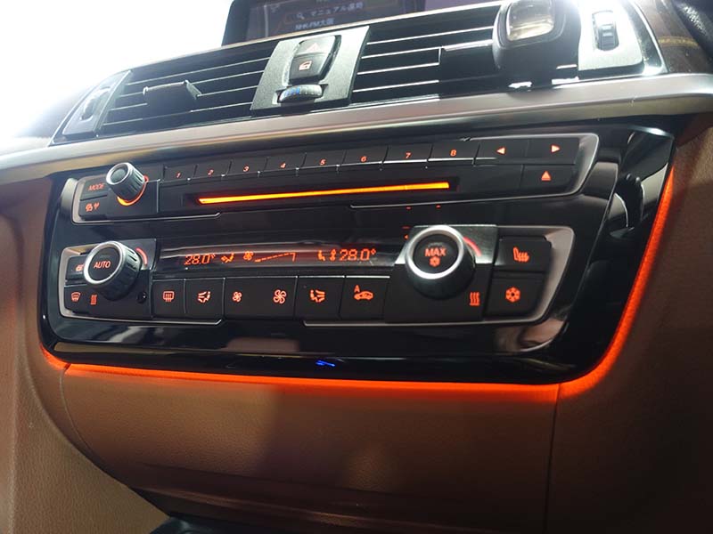 LCIモデル用純正アンビエントライト付エアコンパネル装着 for BMW F系