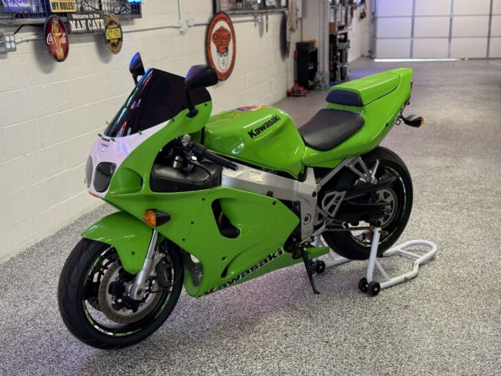Too Much Green? 1996 Kawasaki Ninja ZX-7R for Sale - Rare
