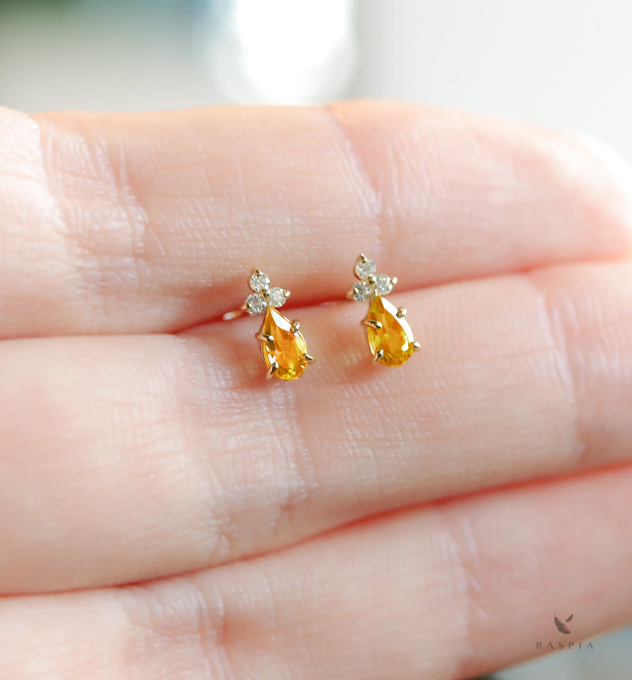 K18 シトリン＆ダイヤモンドのポストピアス ~Ello Lilas~ 11月誕生石