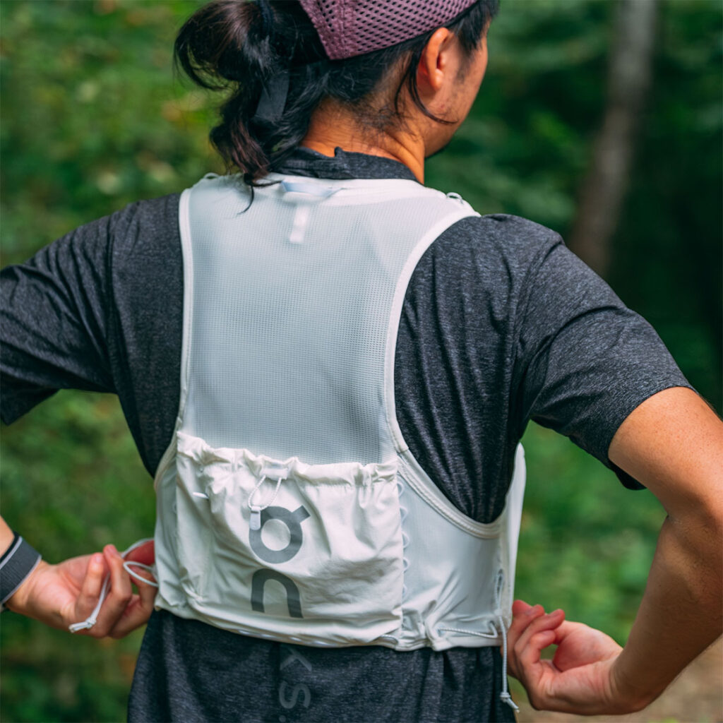 Onの本気を感じるトレイルランニングザック『Ultra Vest 10L』 | Run