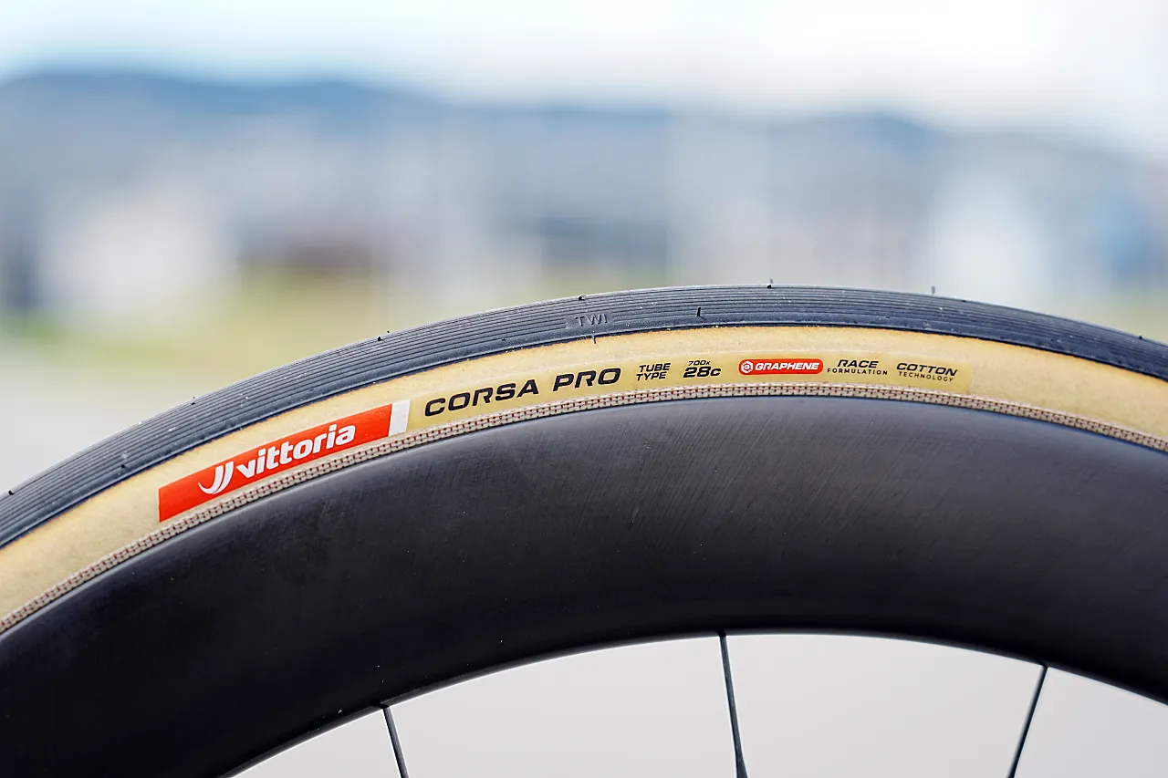 Vittoria Corsa PRO チューブタイプ インプレッション：プロが選ぶ究極