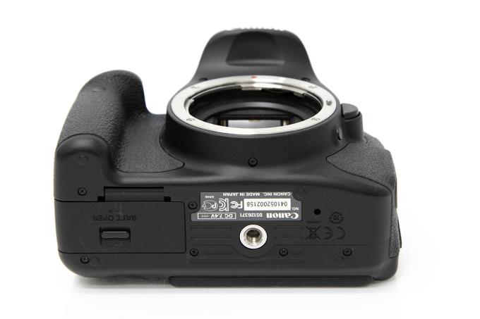 EOS Kiss X6i ダブルズームキット シャッター回数3000回以下 おまけ