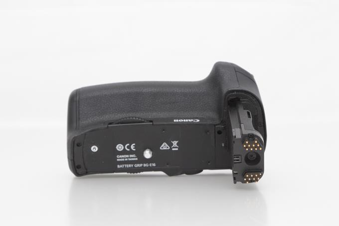 BG-E16 バッテリーグリップ (EOS 7D Mark II用) S210-2D2A | キヤノン