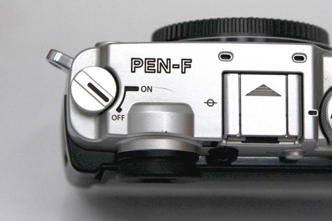 OLYMPUS PEN-F ボディ シルバー シャッター回数約6150回以下 A919-2Q1