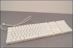 アップル◇純正キーボード A1048 Apple USB 白 - 神戸市・西宮市の
