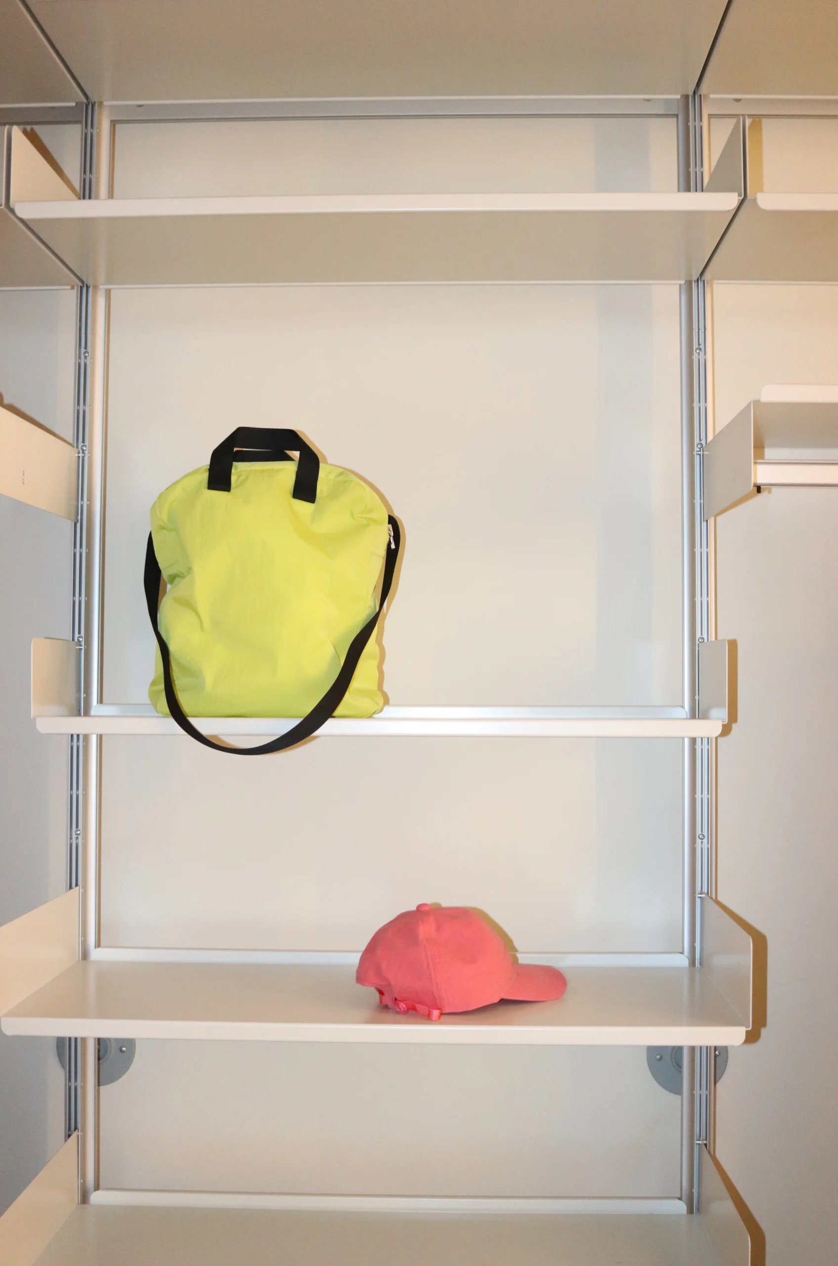 MAN-TLE R18 Bag-0 Zip Tote Green Tanika