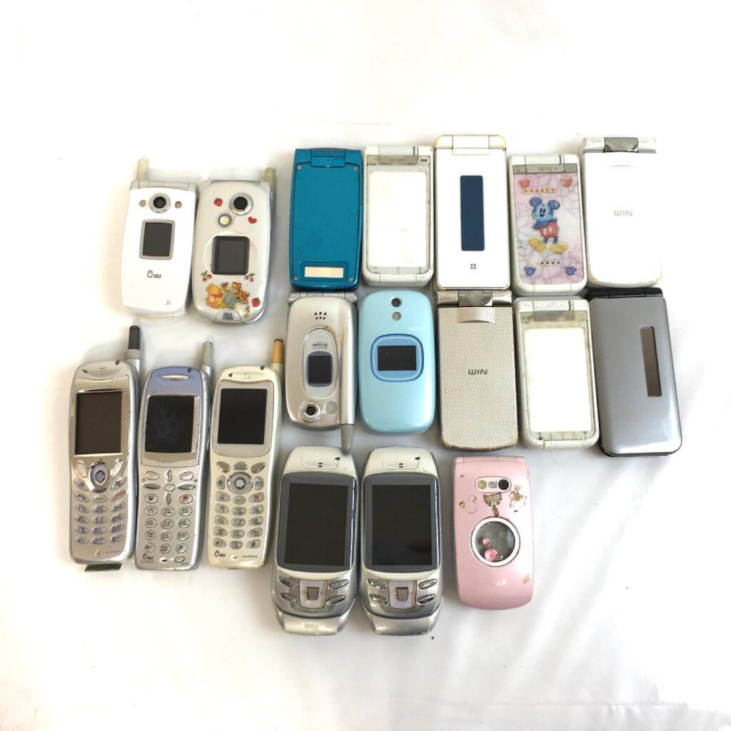 ガラケー 携帯電話 本体 まとめ au docomo 18点 ジャンク 大量 まとめ