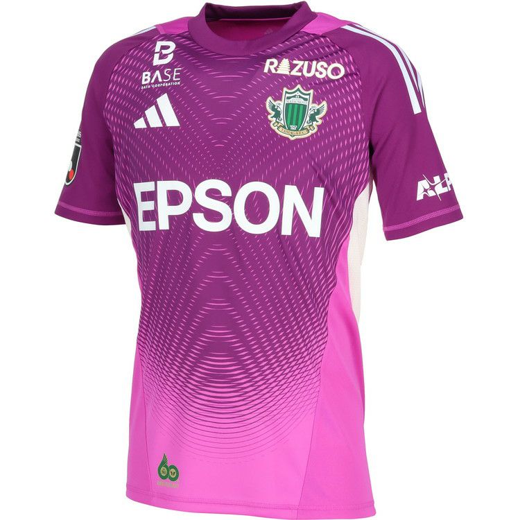 000000016779-01.jpg?size=m&w=