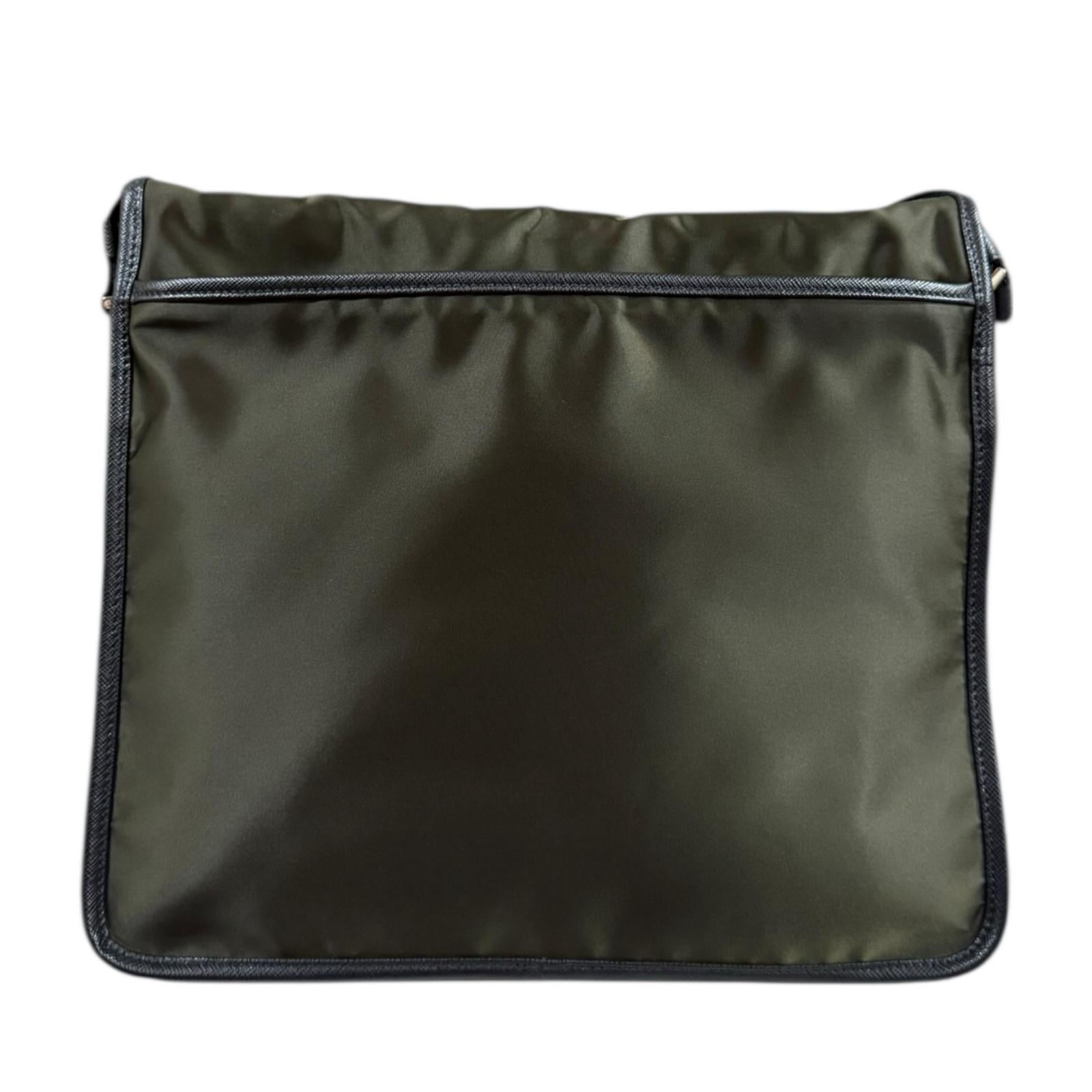 PRADA プラダ メッセンジャーバッグ ショルダーバッグ ナイロン