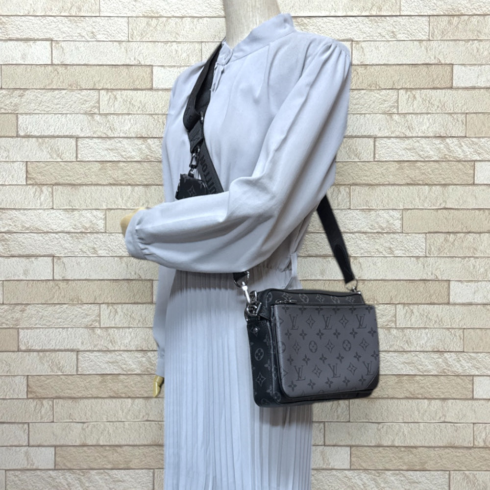 LOUIS VUITTON ルイヴィトン トリオメッセンジャー モノグラム