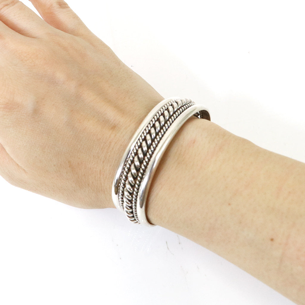Indian Jewelry : Navajo Elaine Tahe Twist Bangle – Reggieshop