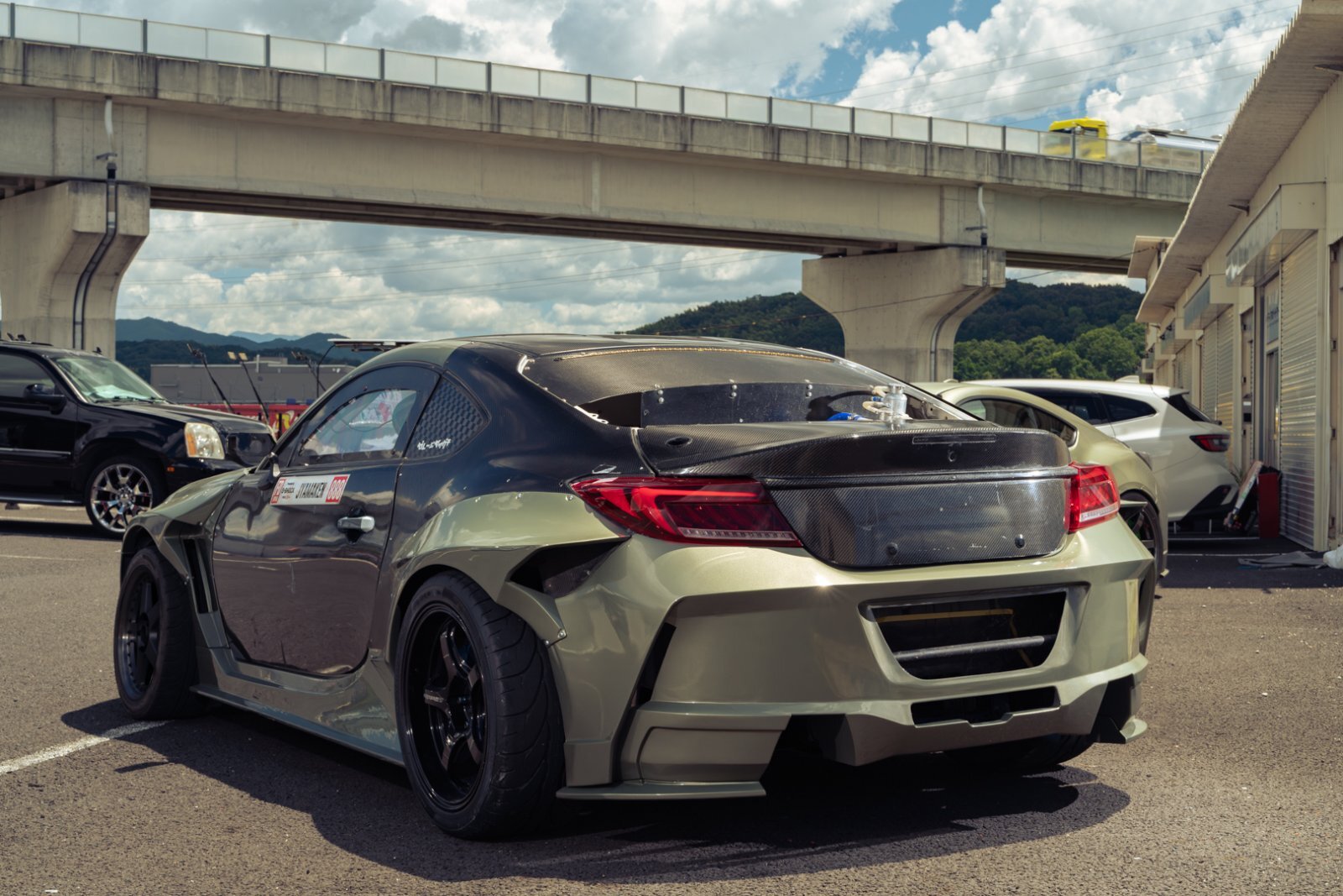 レイテックオートワークス ZN8 GR86 86 ZD8 BRZ オーバーフェンダー