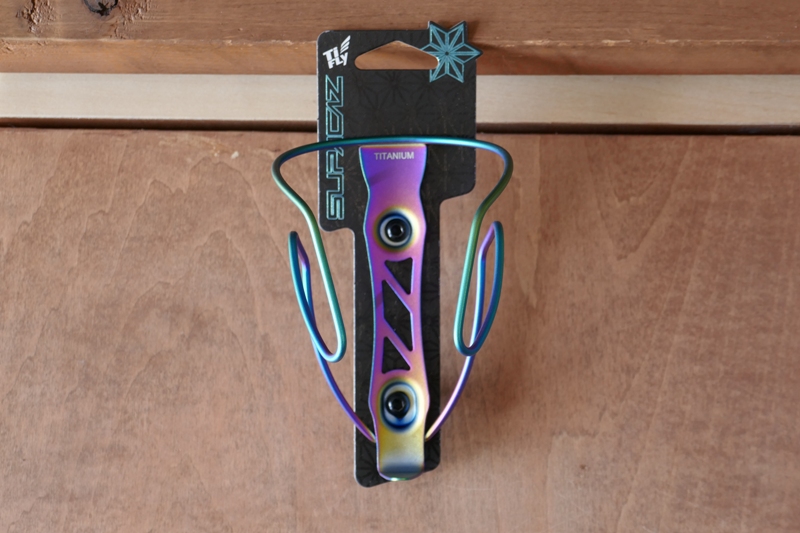 SUPACAZ チタンボトルケージ - REISYUYA bicycle [レイシュウヤバイシクル]