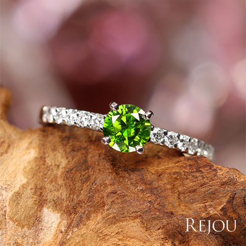 ロシア産デマントイドガーネット 0.6ct ダイヤモンド 約0.2ct プラチナ