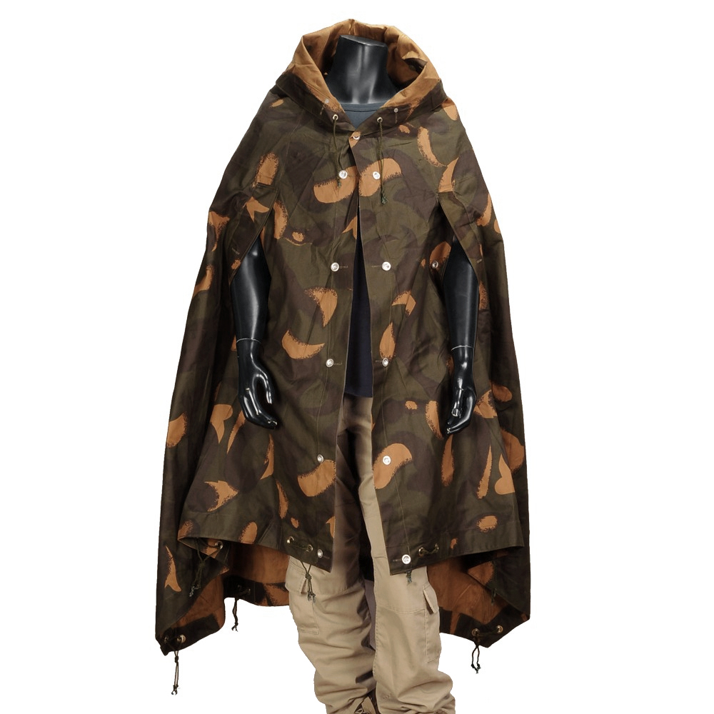 ハンガリー軍放出品 テントシート 軍幕 ハリケーン迷彩柄 五角形