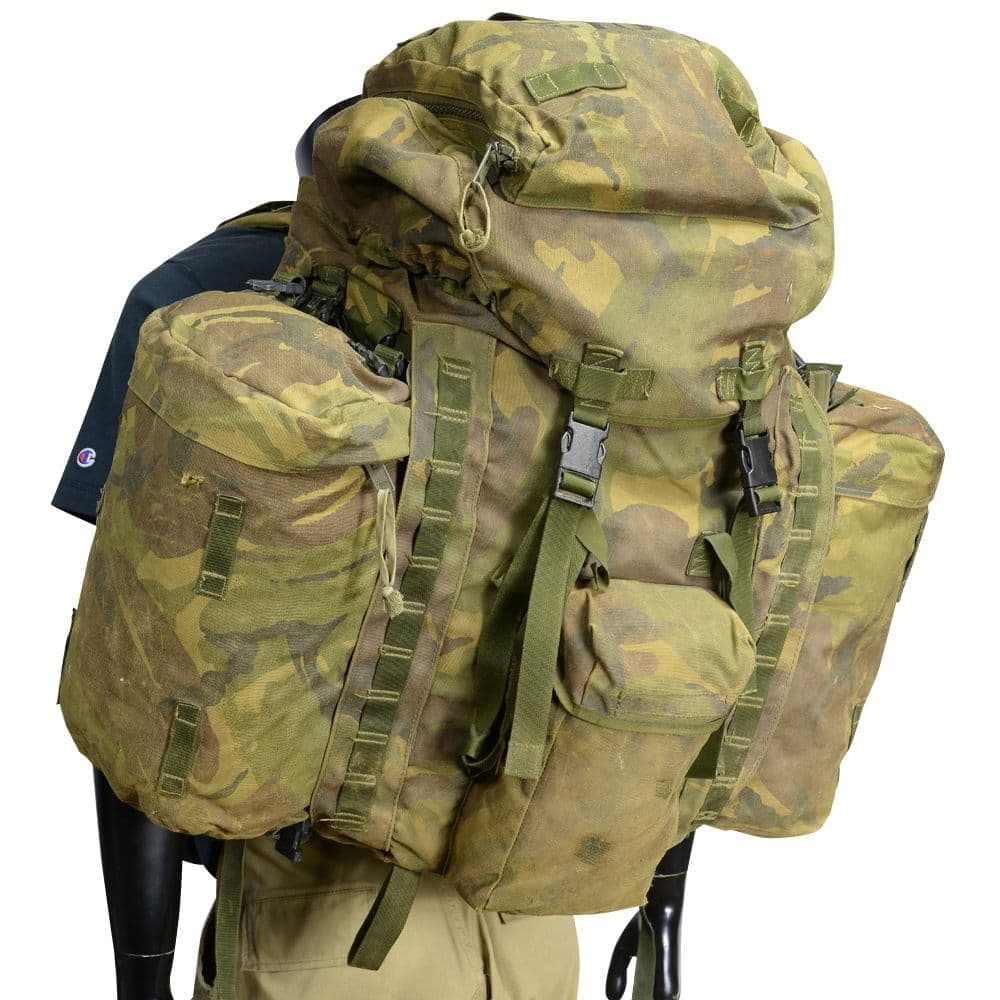 イギリス軍放出品 バックパック DPM迷彩 MOLLE対応 サイドポーチ搭載