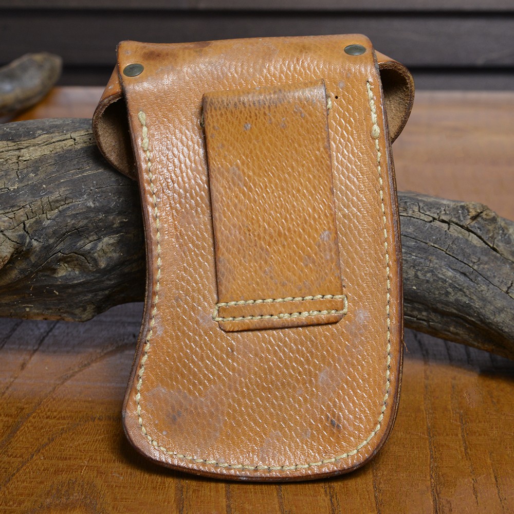 チェコ軍放出品 マガジンポーチ Vz61マガジン専用 革製 | ミリタリー