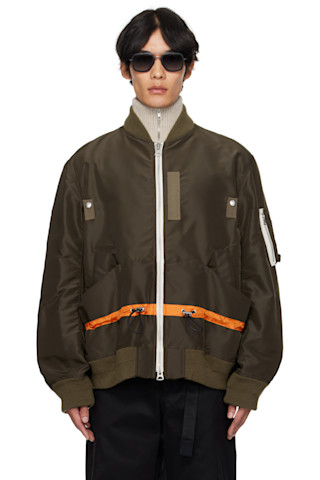 sacaiのカーキ ナイロンツイル ブルゾン ボンバージャケットがセール中