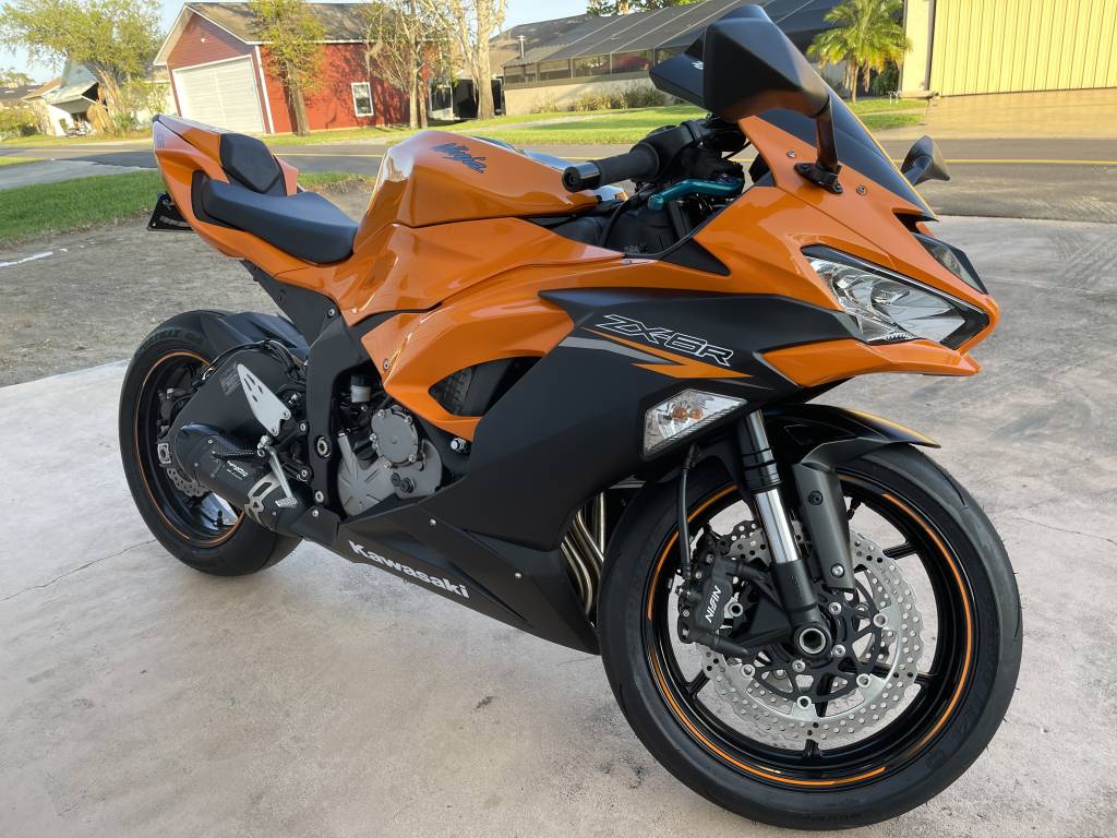 2020 Kawasaki Ninja ZX-6R Motorcycle Rental in Port Orange, FL m