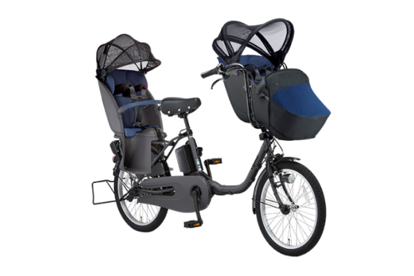 3人乗り用チャイルドシート付きギュット・クルーム・EX パナソニック