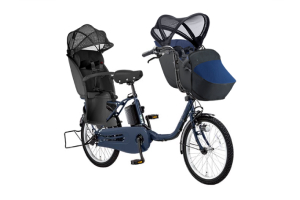 3人乗り用チャイルドシート付きギュット・クルーム・DX パナソニック