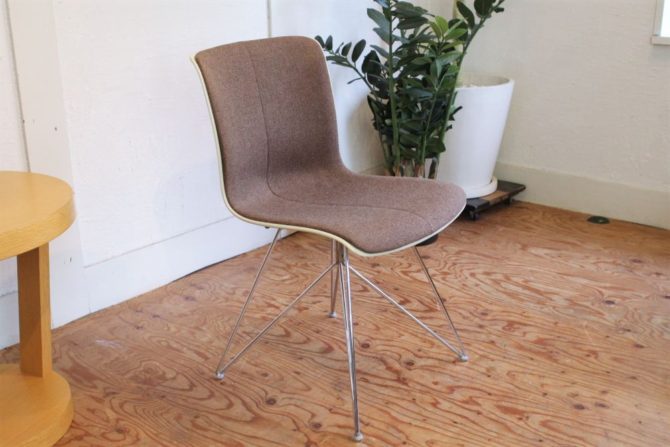 柳宗理デザインのコトブキ社製サイドチェアを名古屋市千種区に出張買取
