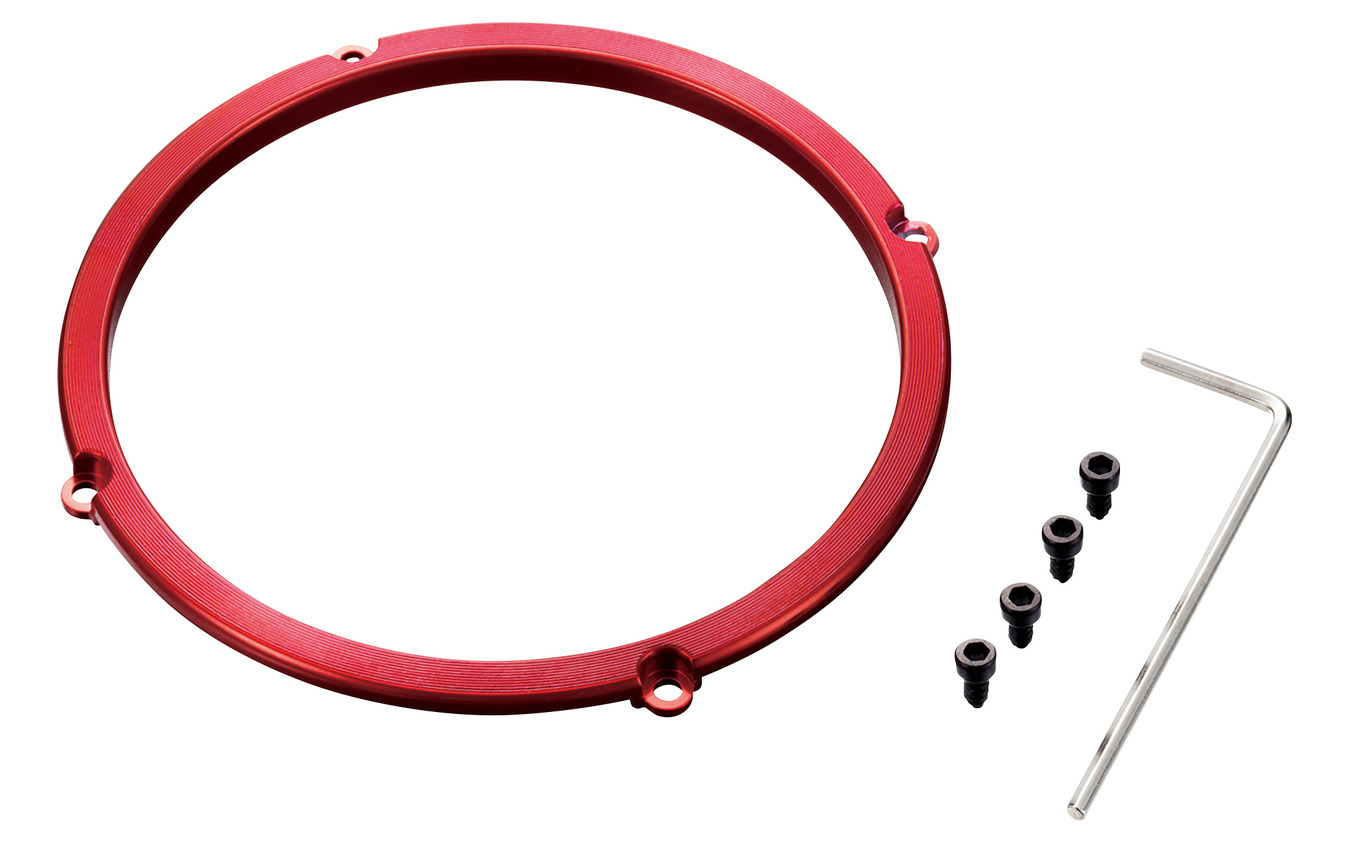 三菱『デリカD：5』オーナーの琴線に触れる！ 専用ドリンク＆スマホ