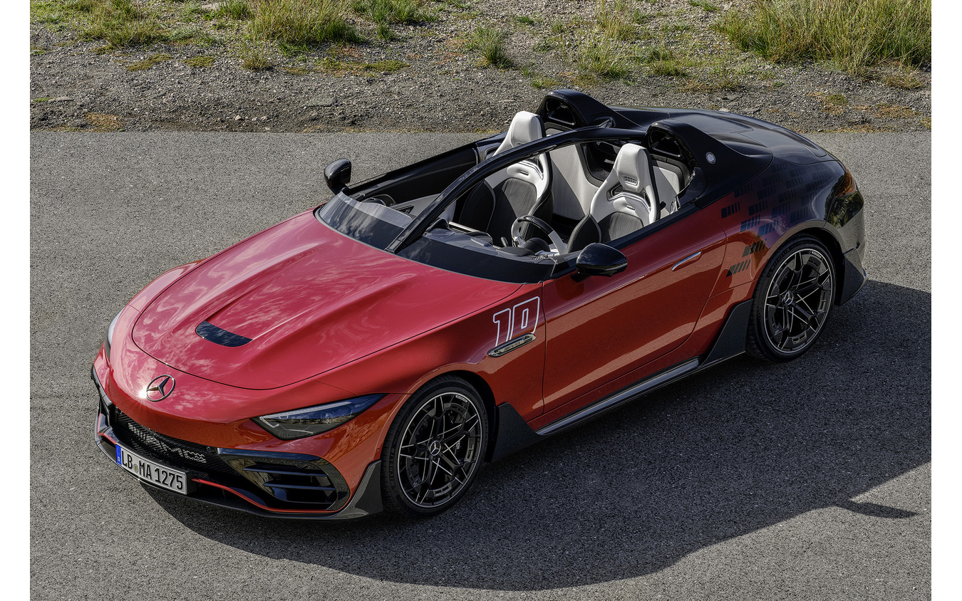 F1技術を結集した究極のオープンカー、メルセデスAMG『ピュアスピード