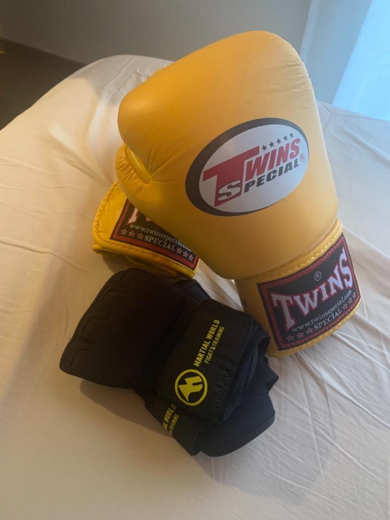 ツインズ Twins ボクシンググローブ 8オンス 本革製 送料無料 サミング