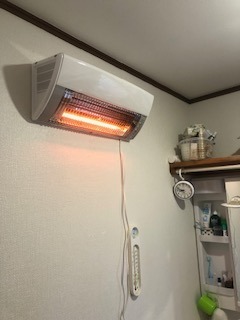 コロナ CHK-C12B ウォールヒート 壁掛型遠赤外線暖房機 CHK-C126A後継