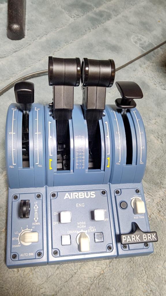 THRUSTMASTER Thrustmaster TCA Quadrant Add-On Airbus Edition