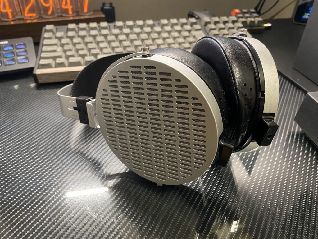 水月雨 MoonDrop Cosmo（大都会）ヘッドフォンを衝動買い。これは良い