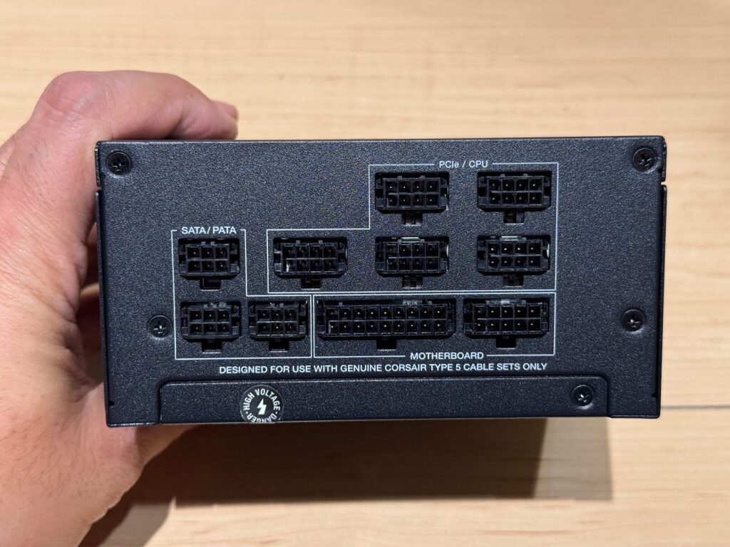 Corsair SF850｜SFX規格で80PLUS Platinumを取得、出力850Wの高品質