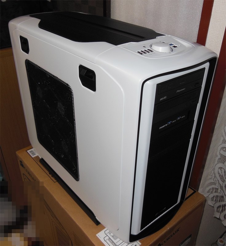 良く出来たPCケースでお薦めです。』 Corsair Graphite 600T CC600TWM