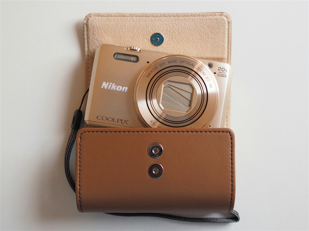 価格.com - 『汎用ケース NIKON CS-NH55 [ブラウン] に収納』ニコン