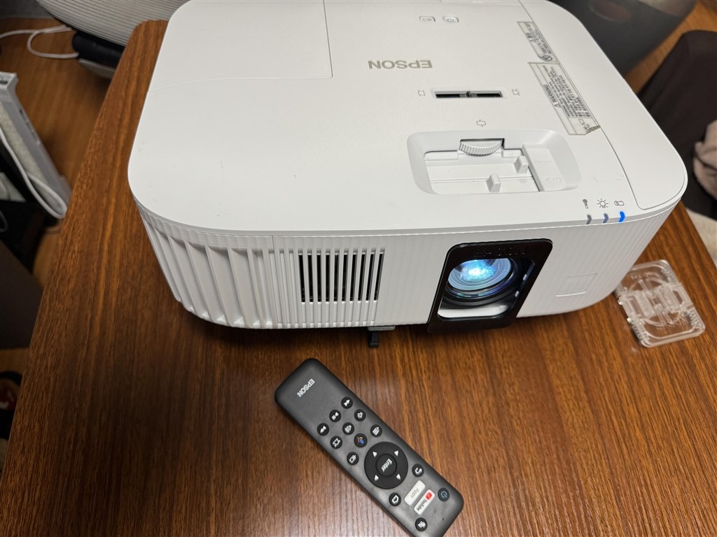 Netflixにも対応した明るいプロジェクター』 EPSON dreamio EH-TW6250