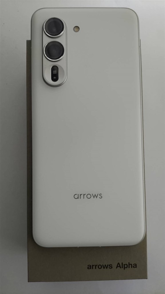 万人向けスマホ』 FCNT arrows Alpha M08 SIMフリー [ホワイト