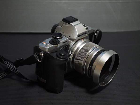 オリンパス OLYMPUS OM-D E-M5 ボディ [シルバー] レビュー評価・評判