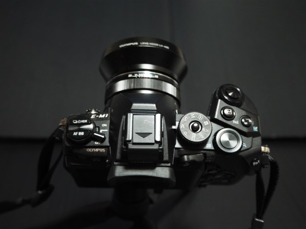 オリンパス OLYMPUS PEN Lite E-PL7 14-42mm EZレンズキット [シルバー