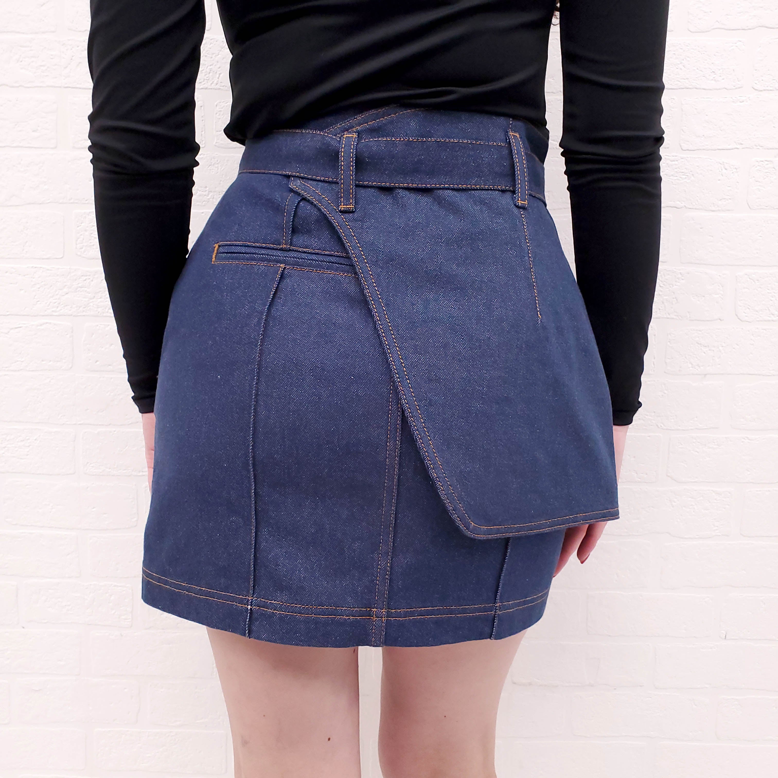 FENDI DENIM SKIRT WITH OVERLAY BELT DETAIL - SIZE 38 – Rewind Couture
