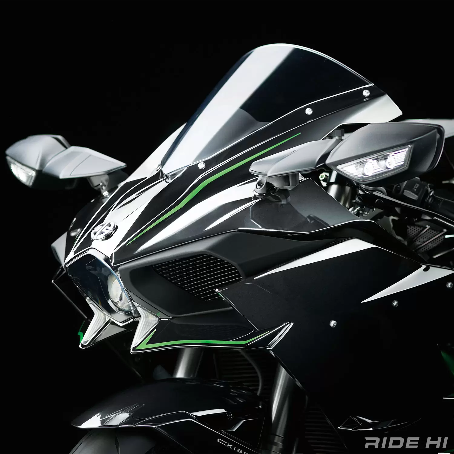カワサキ Ninja H2 SX SE/＋】スーパーチャージドエンジンはカワサキ