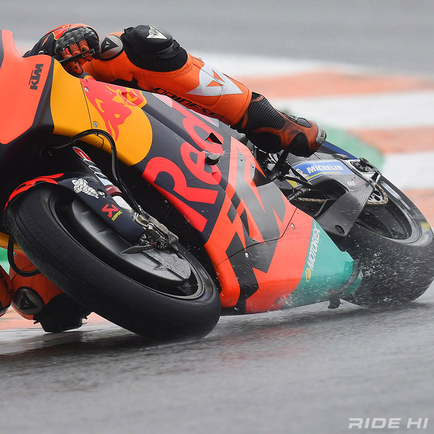 レースでは、雨でもフルバンクで走れるのはなぜ？【教えてネモケン047